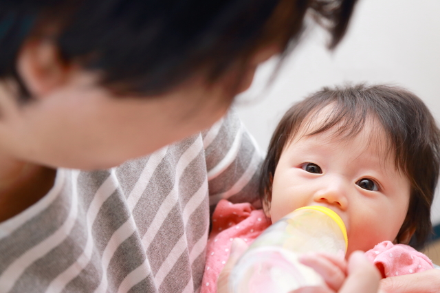 離乳食がはじまってからの水分補給 飲み物は 赤ちゃんが5 6ヵ月の頃 出産内祝い 結婚内祝い ませぎ商店